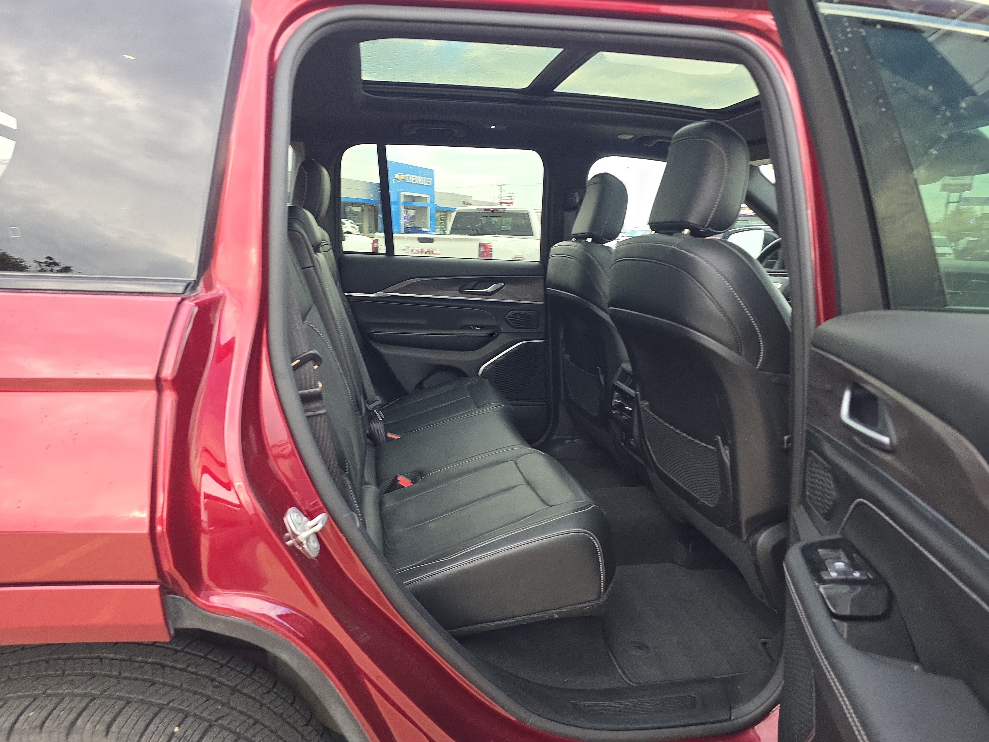2023 Jeep Grand Cherokee Overland 4x4