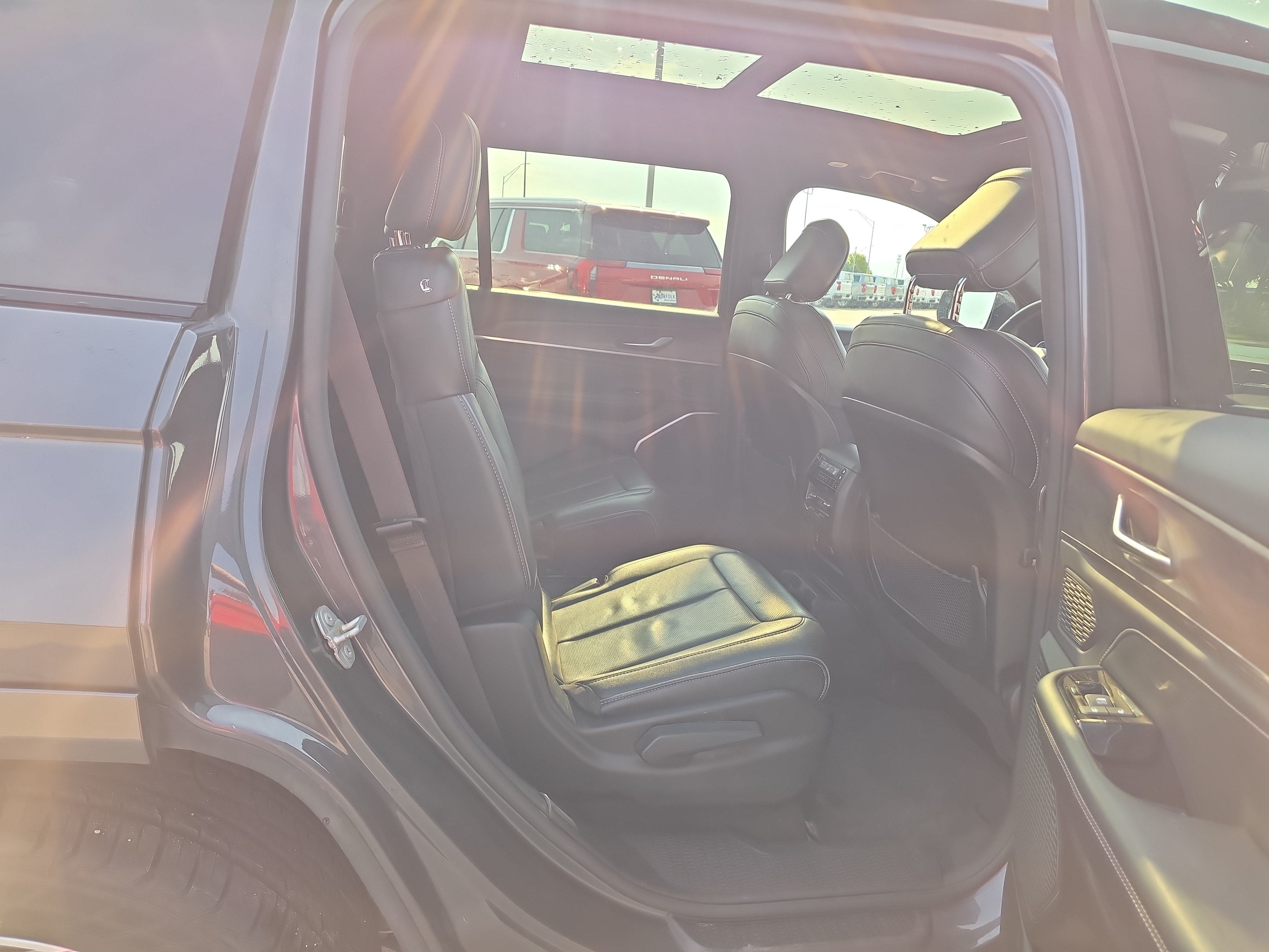 2022 Jeep Grand Cherokee L Overland 4x4