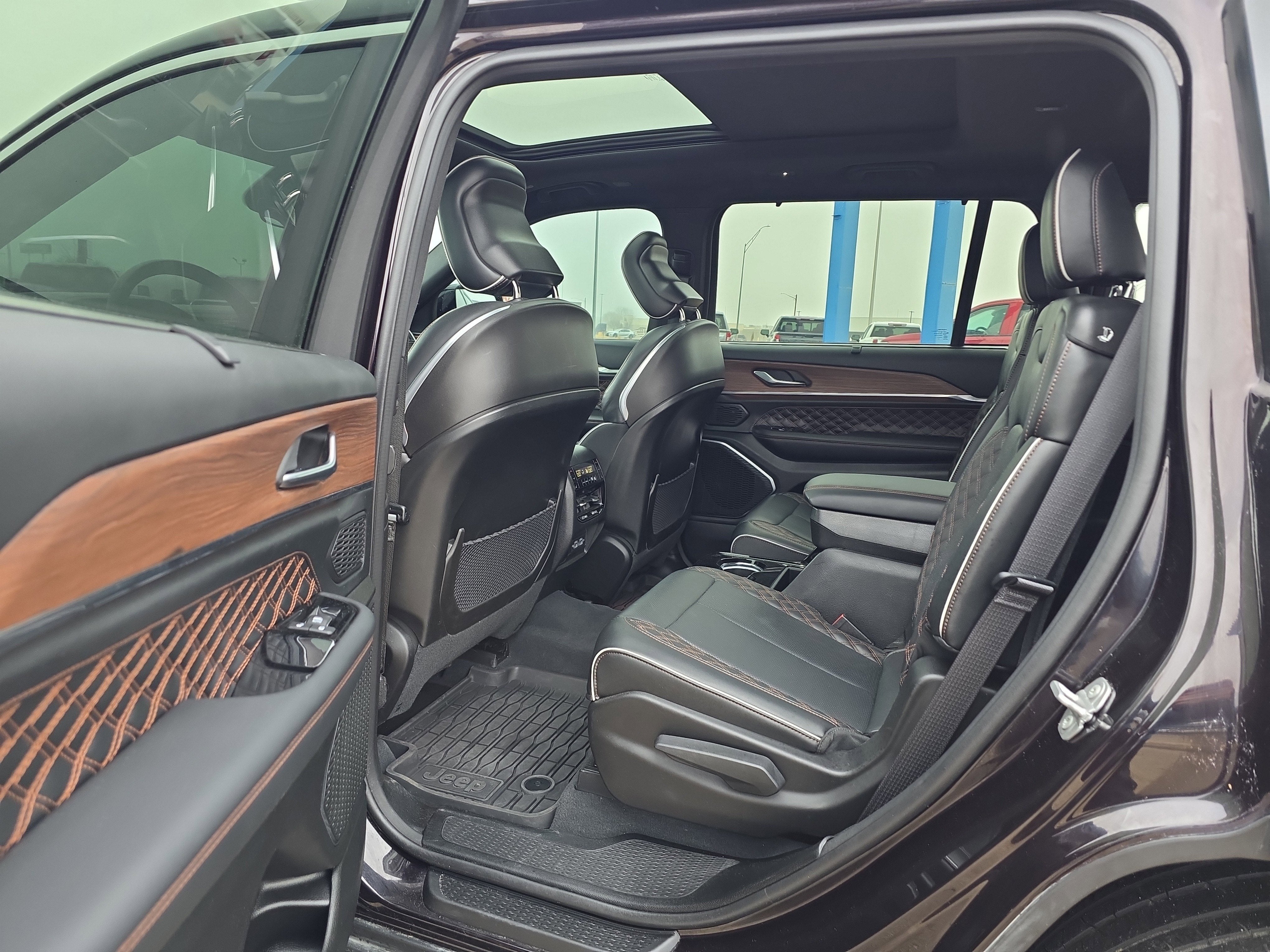 2023 Jeep Grand Cherokee L Summit