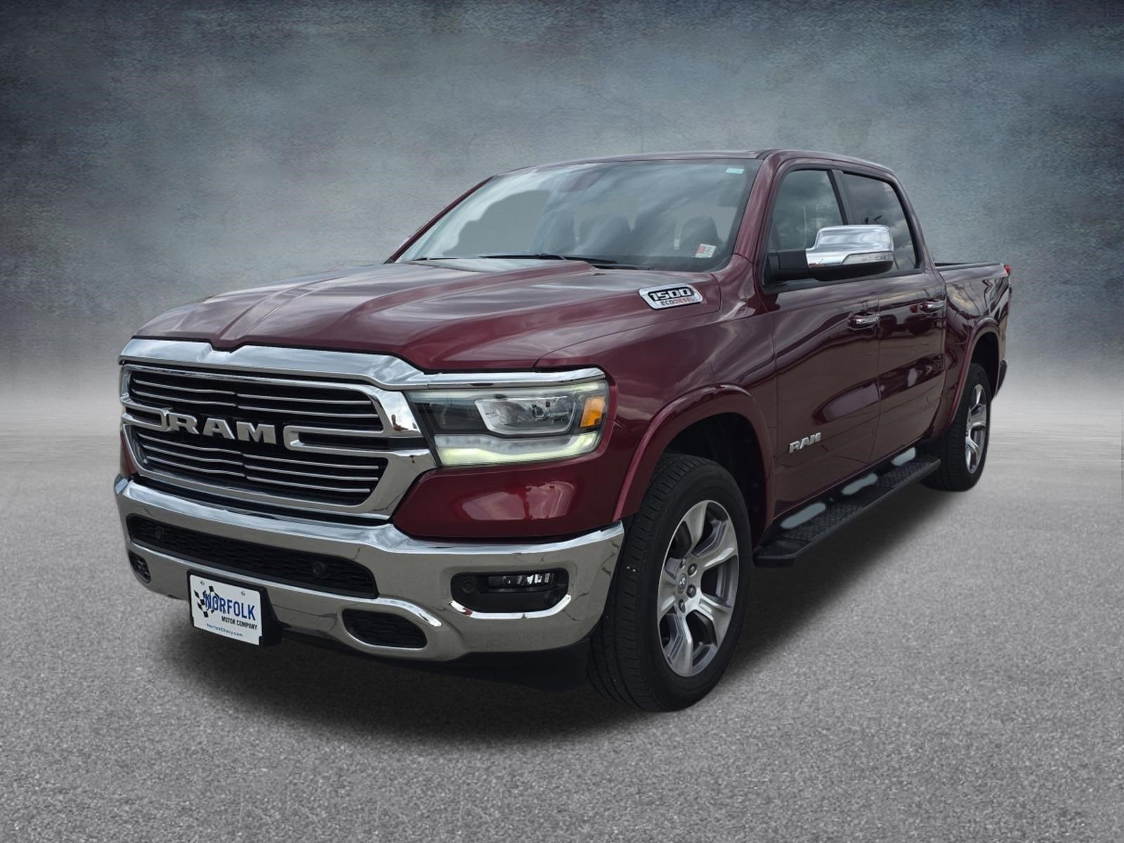 2020 RAM 1500 Laramie Crew Cab 4x4 5'7" Box
