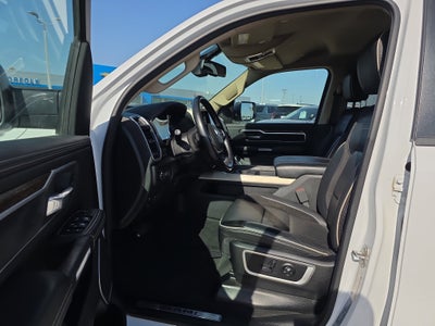 2020 RAM 1500 Laramie Crew Cab 4x4 5'7" Box