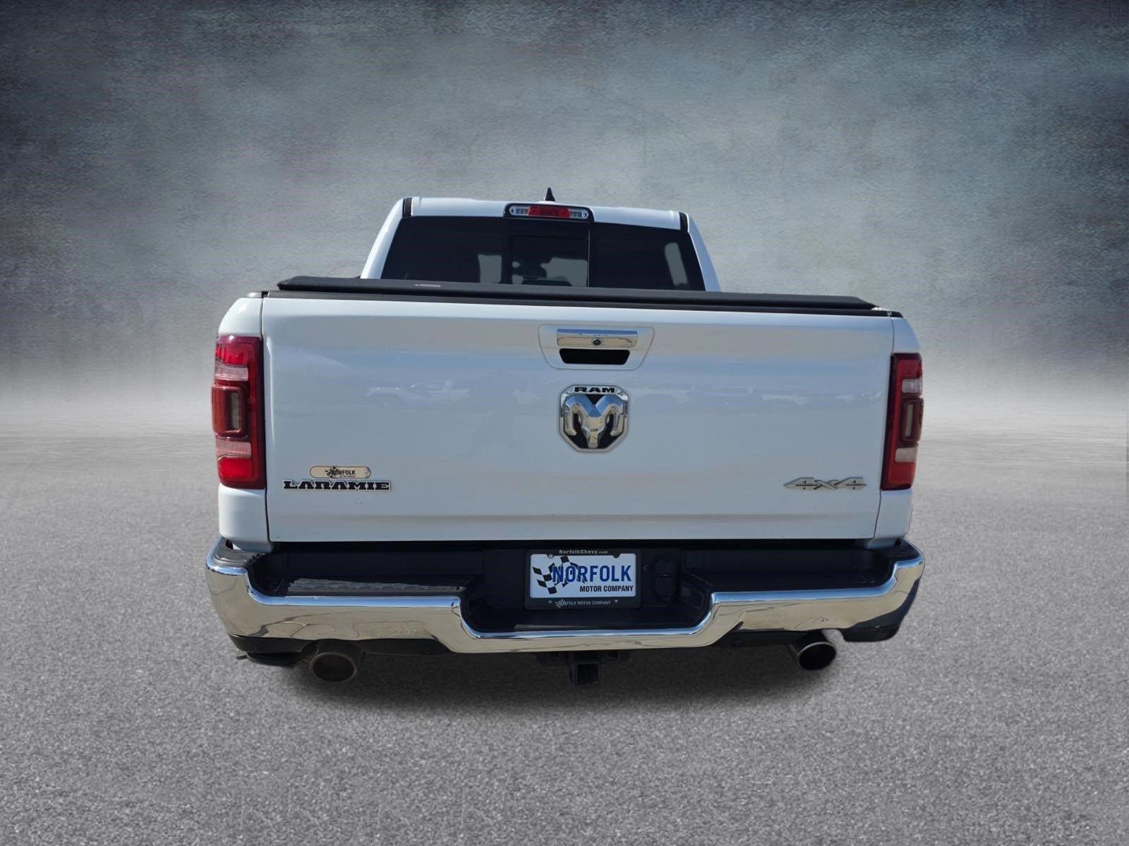 2020 RAM 1500 Laramie Crew Cab 4x4 5'7" Box