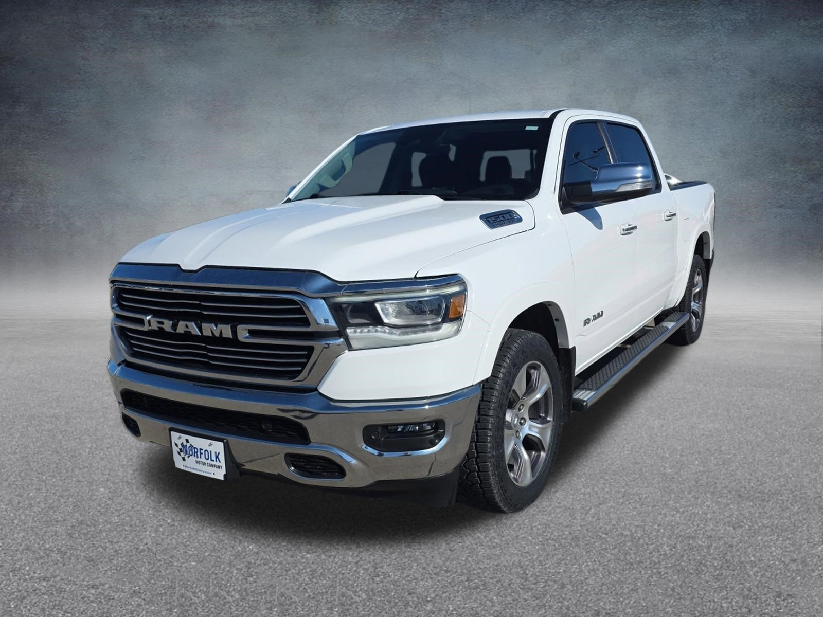 2022 RAM 1500 Laramie 4x4 Crew Cab 5'7's photo