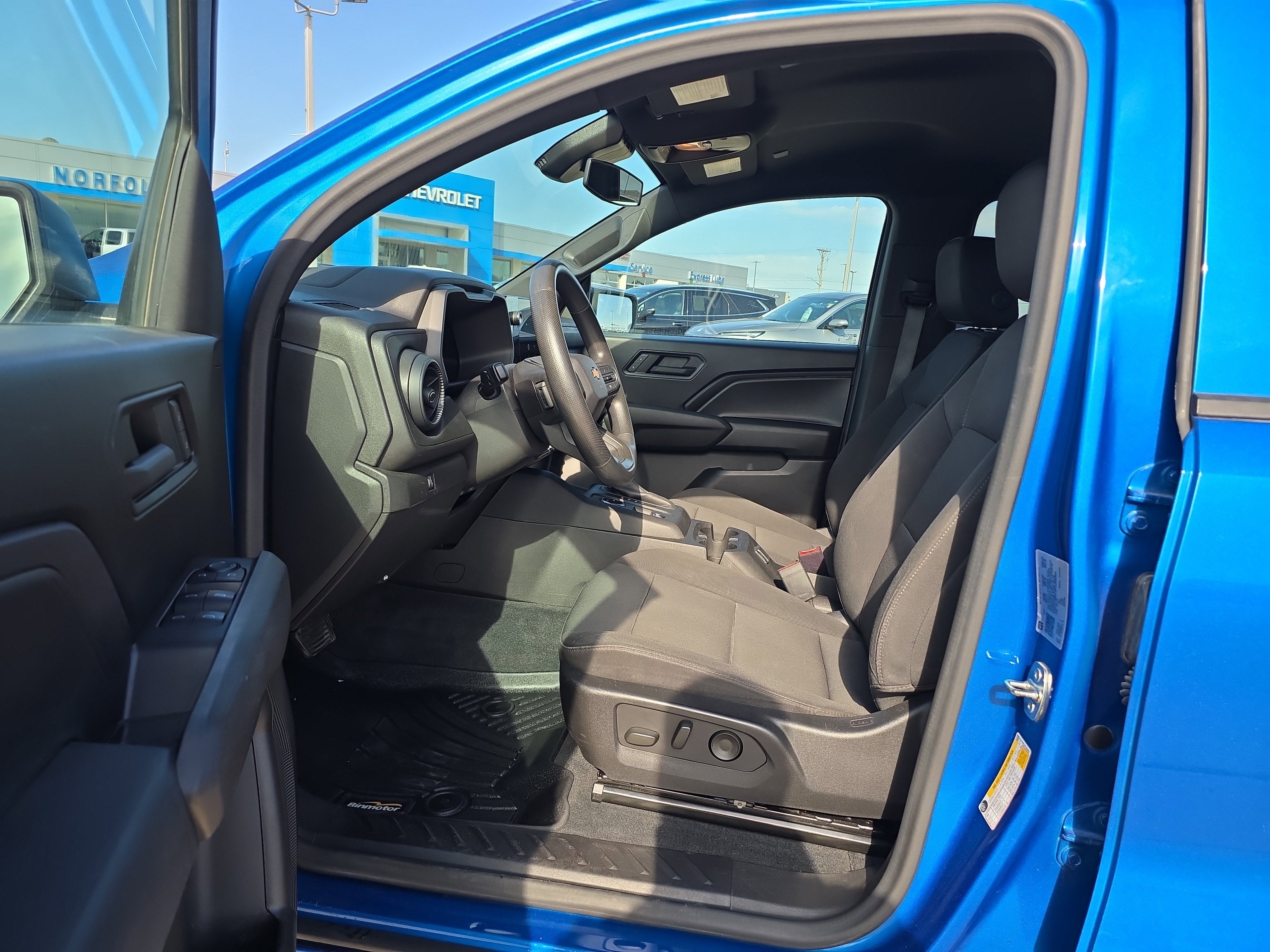 2023 Chevrolet Colorado WT