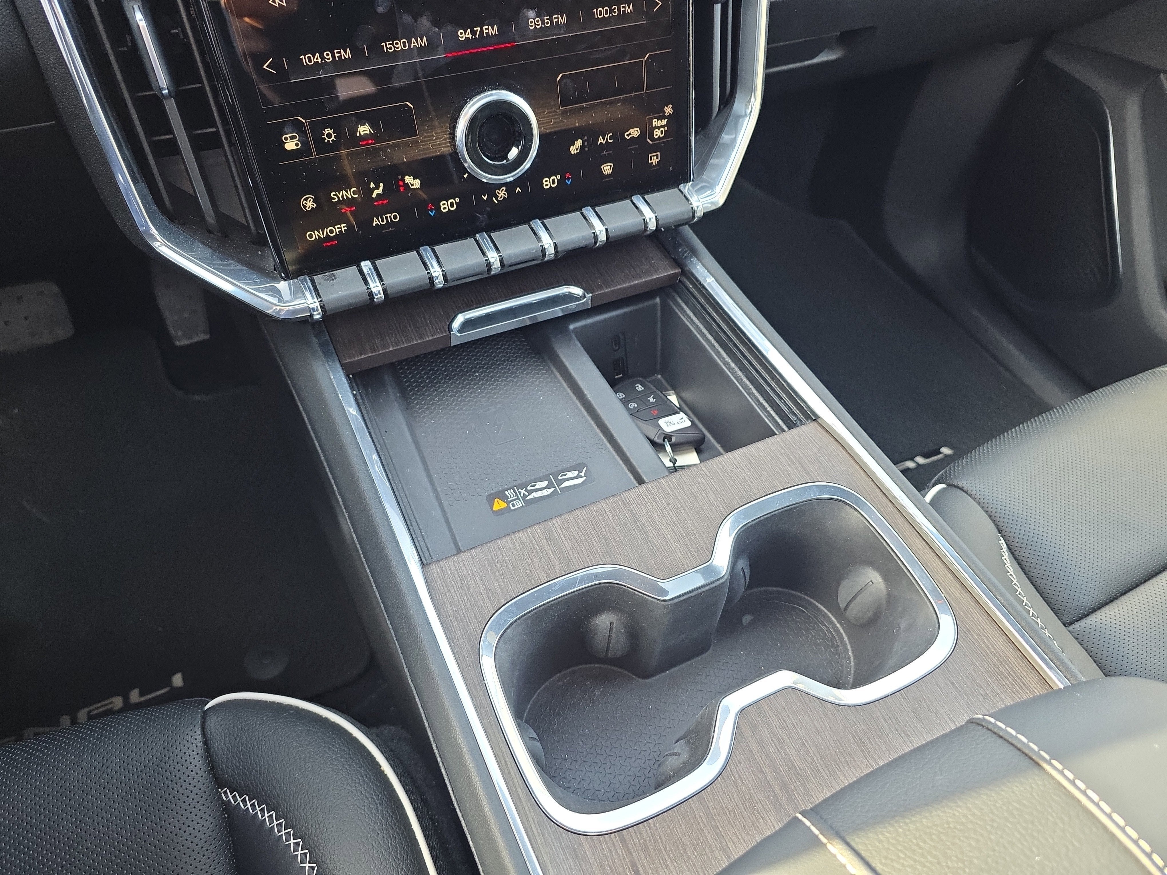 2024 GMC Acadia Denali