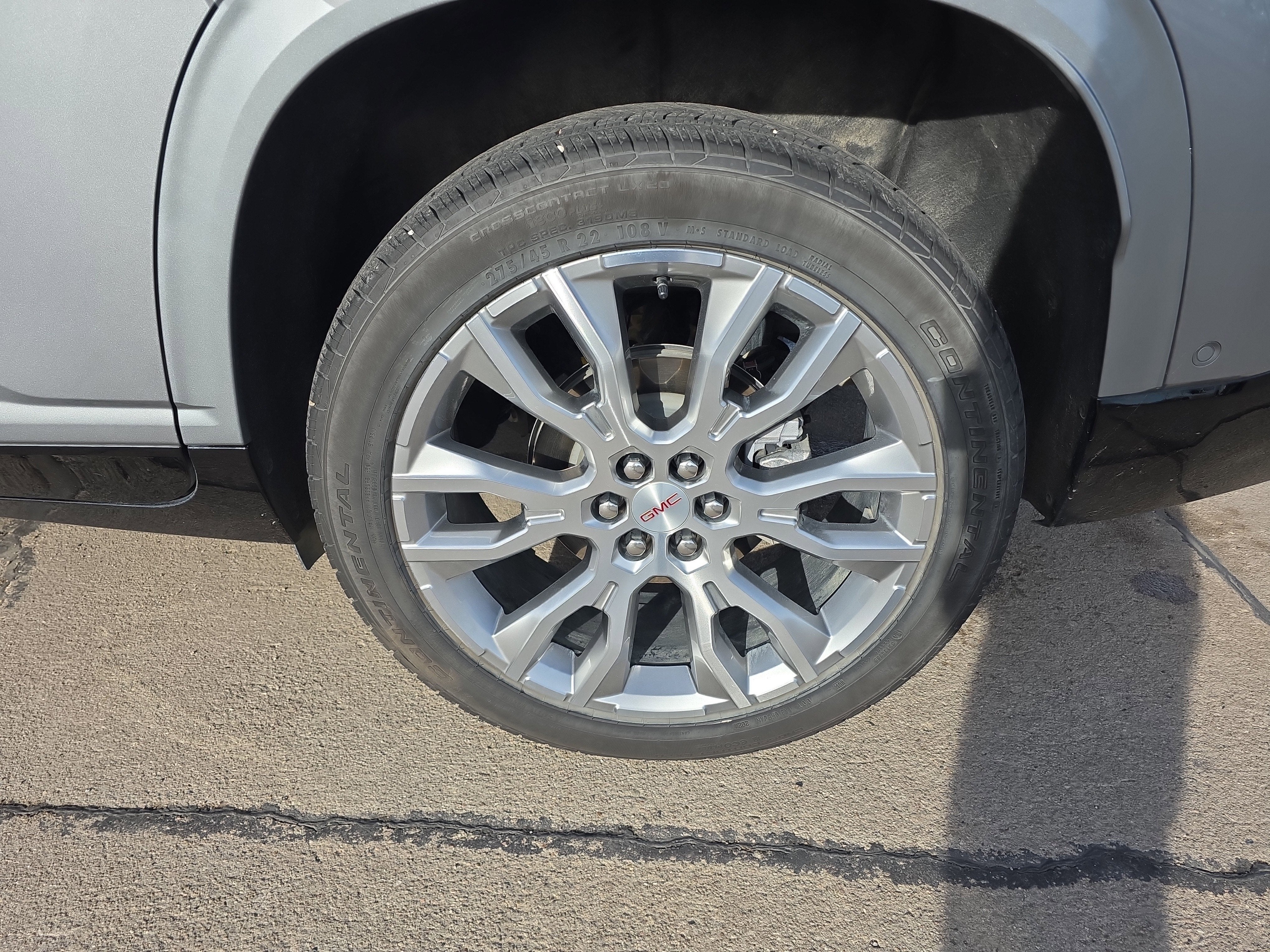 2024 GMC Acadia Denali