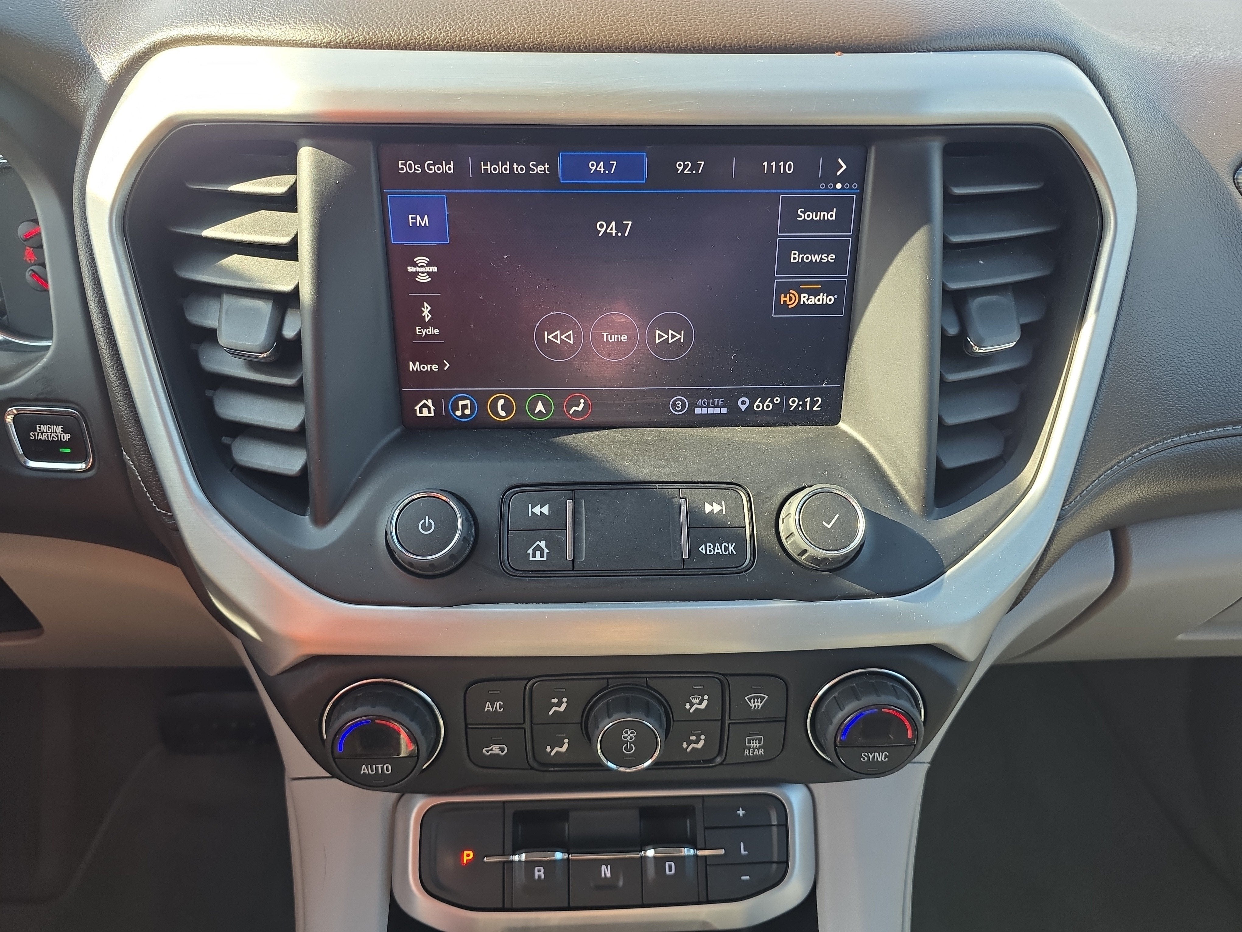 2020 GMC Acadia SLT