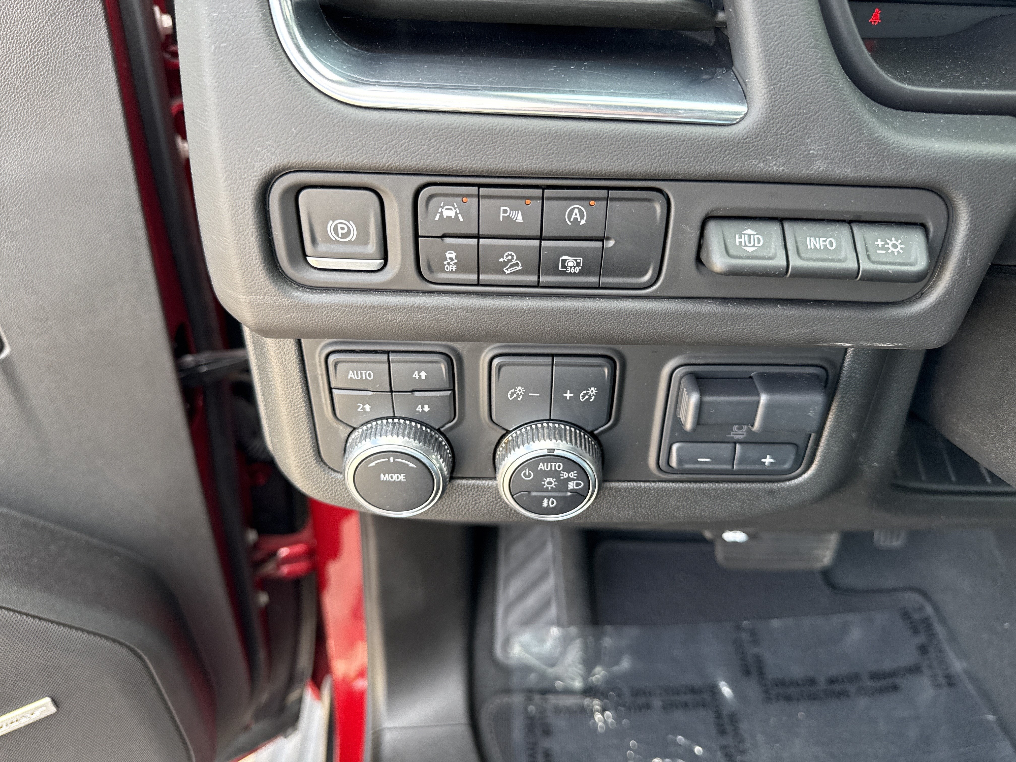 2024 GMC Yukon XL AT4