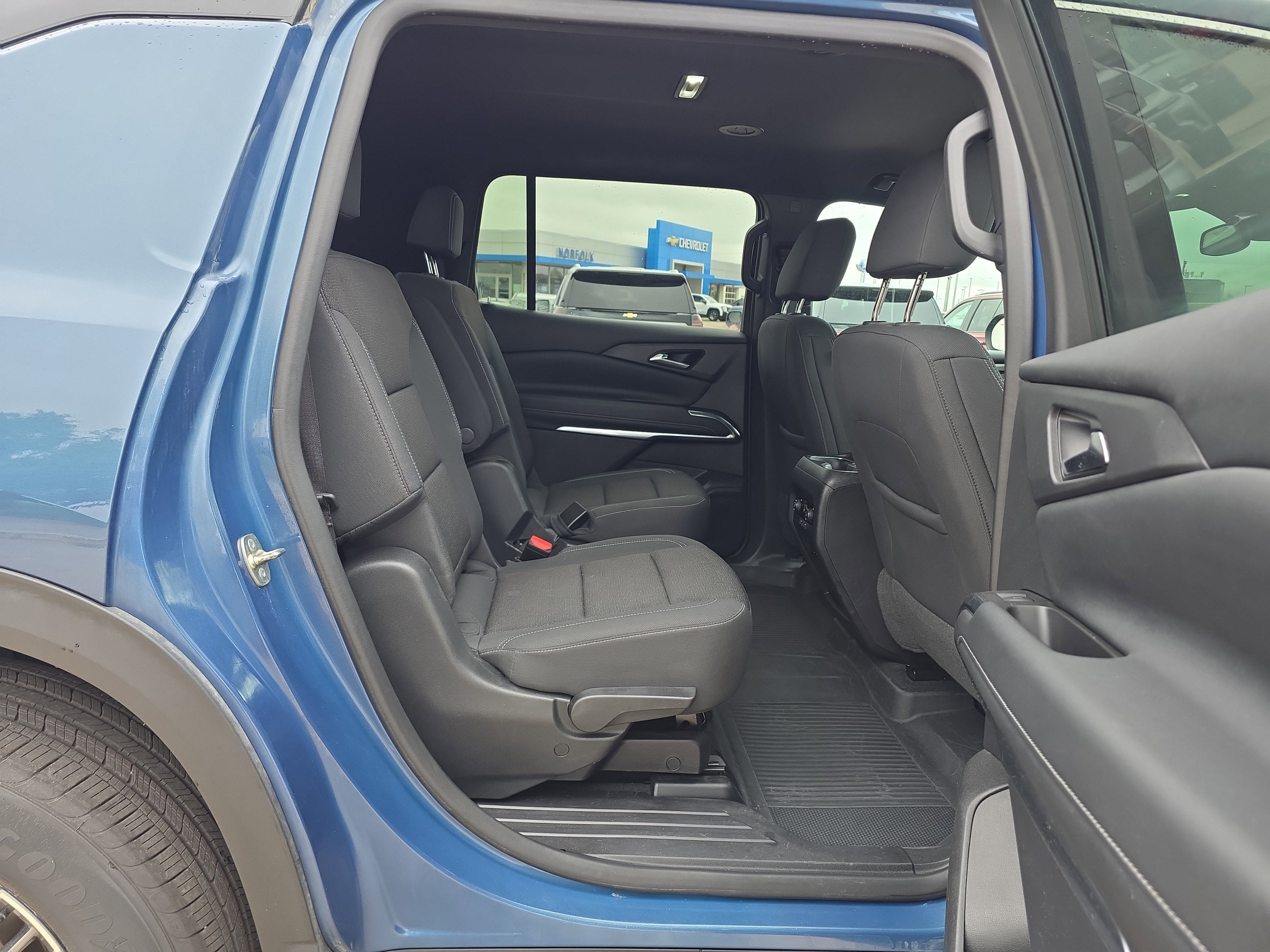2024 Chevrolet Traverse LT
