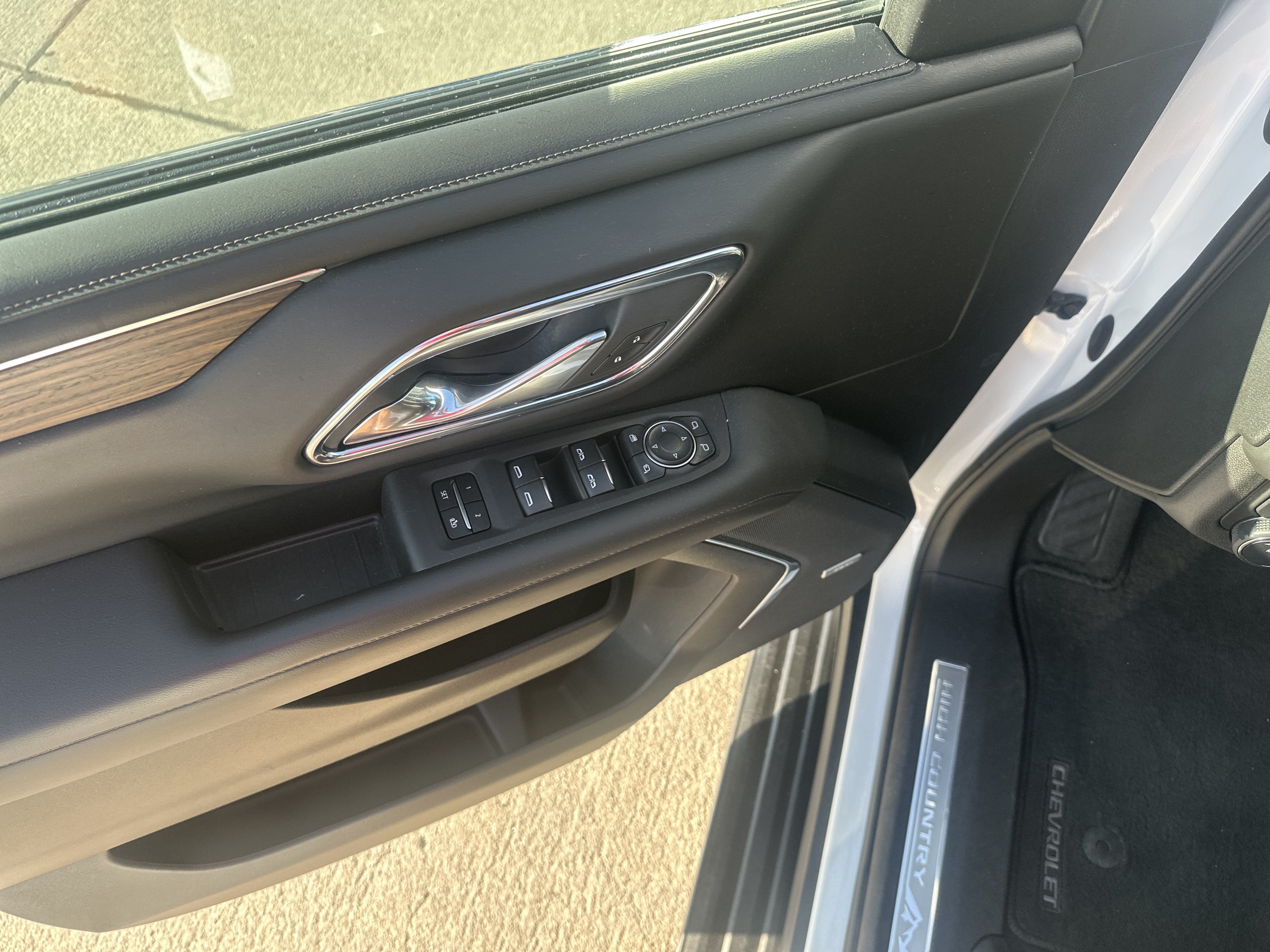 2023 Chevrolet Suburban High Country