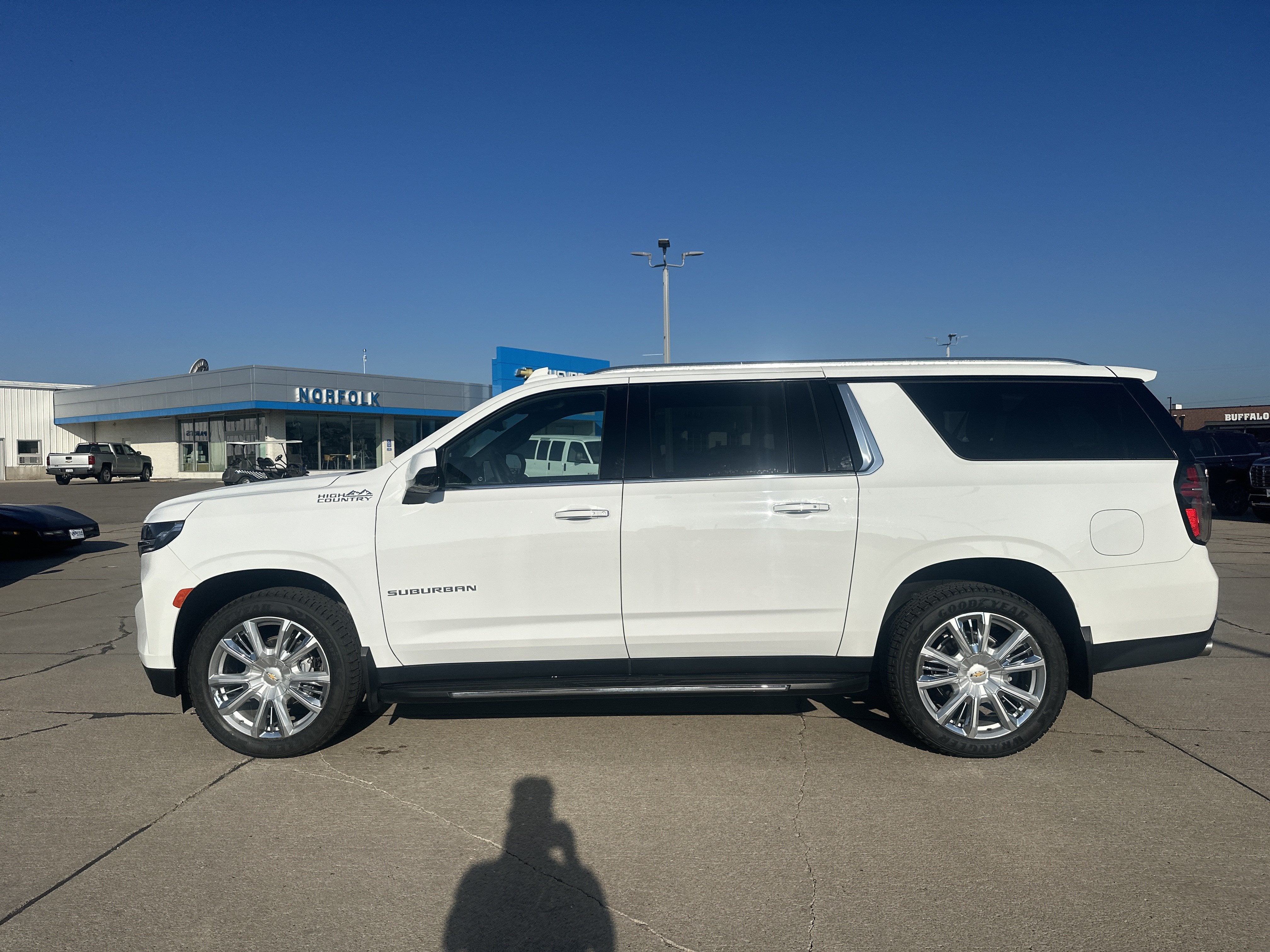 2023 Chevrolet Suburban High Country