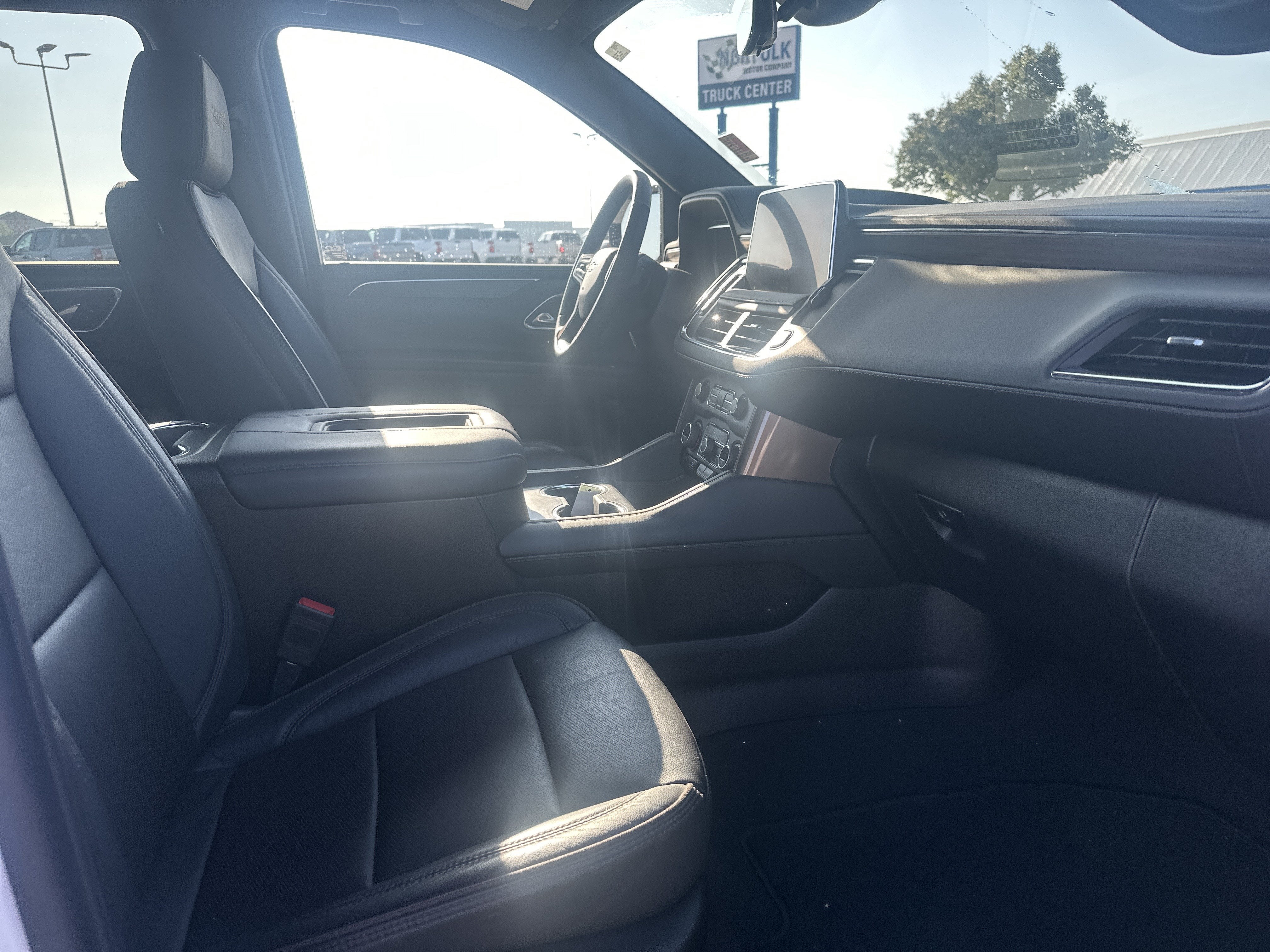 2023 Chevrolet Suburban High Country