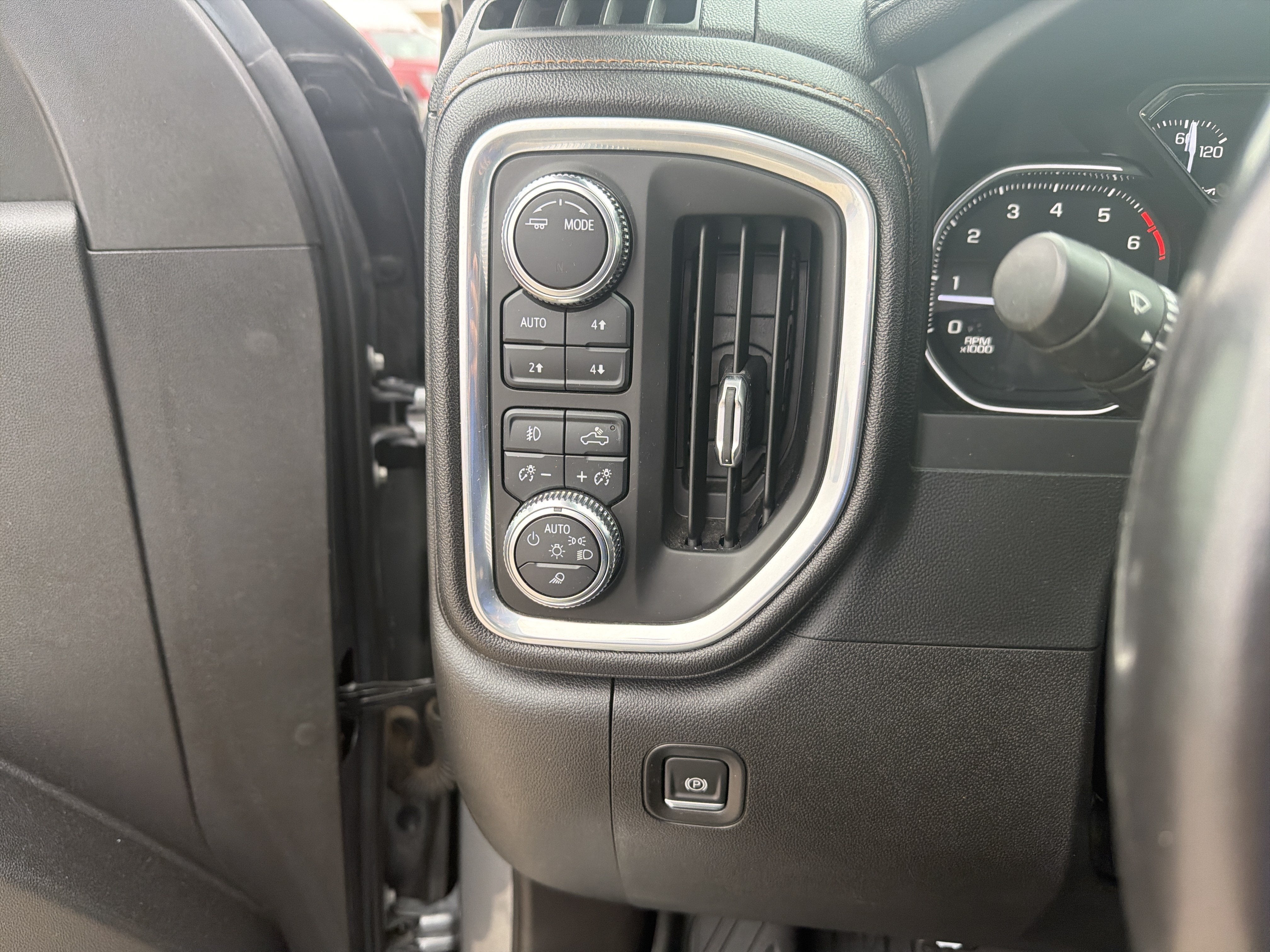 2021 GMC Sierra 1500 AT4