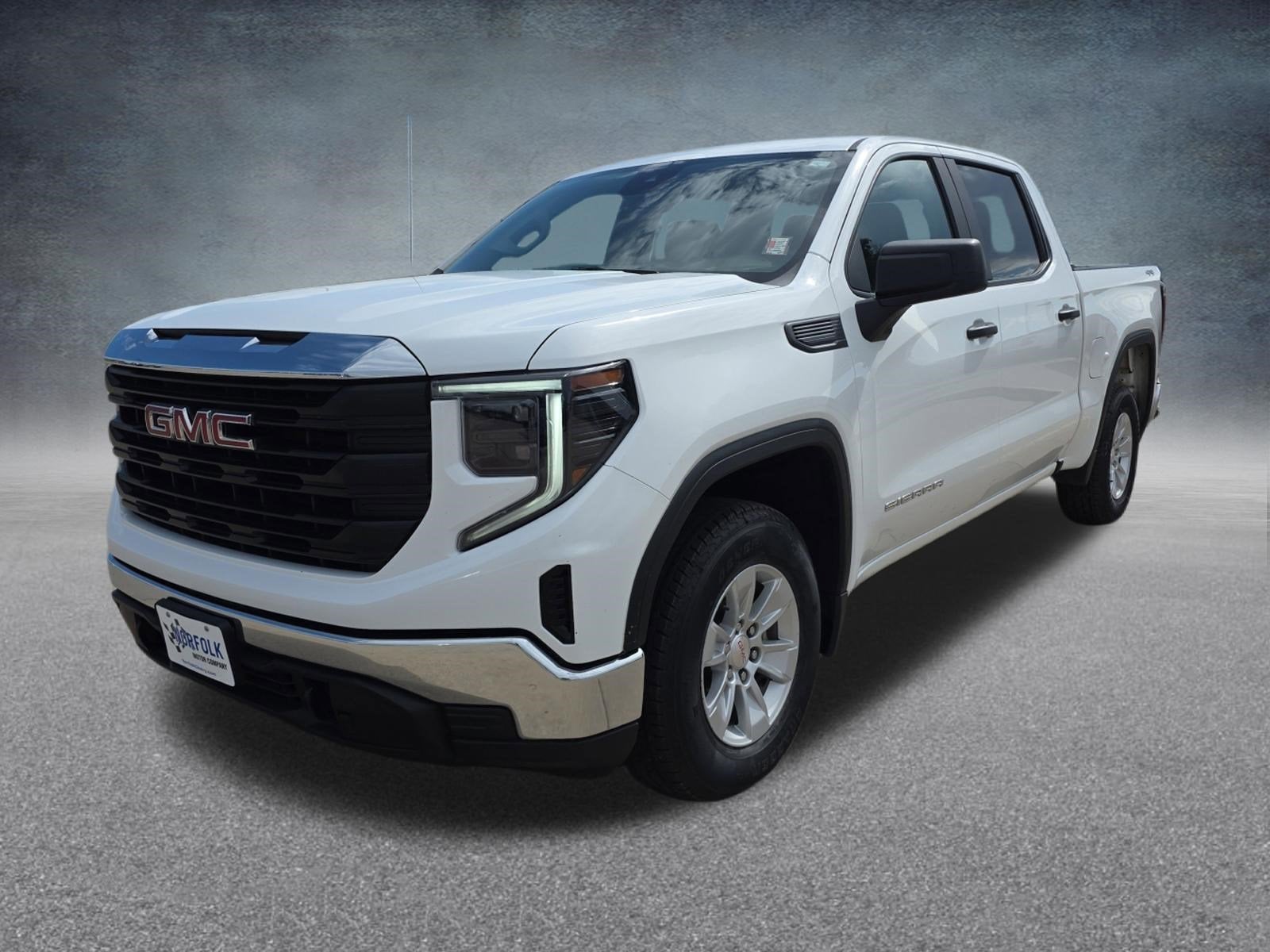 2023 GMC Sierra 4WD Crew Cab Short Box Pro's photo