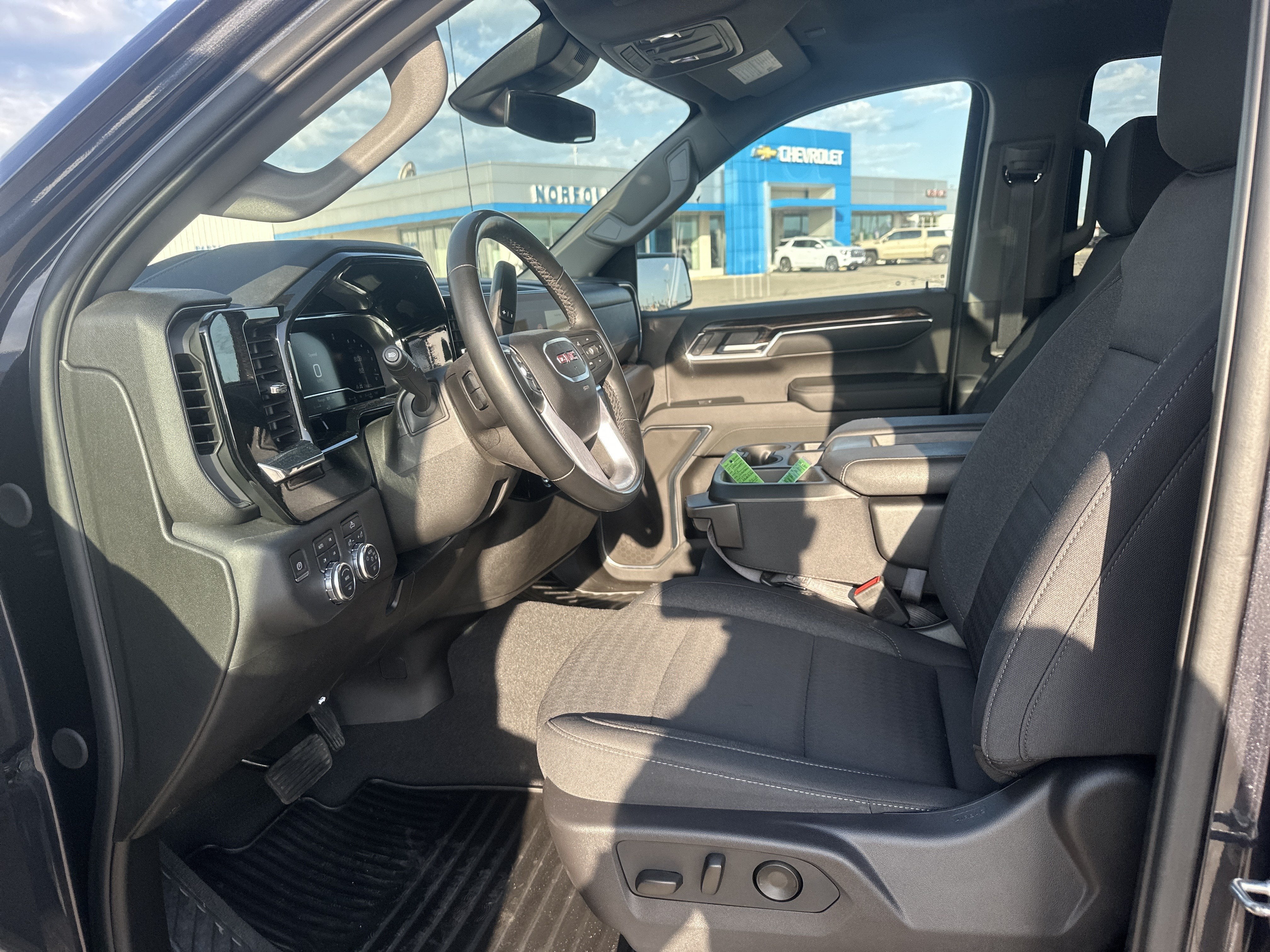 2024 GMC Sierra 1500 Elevation