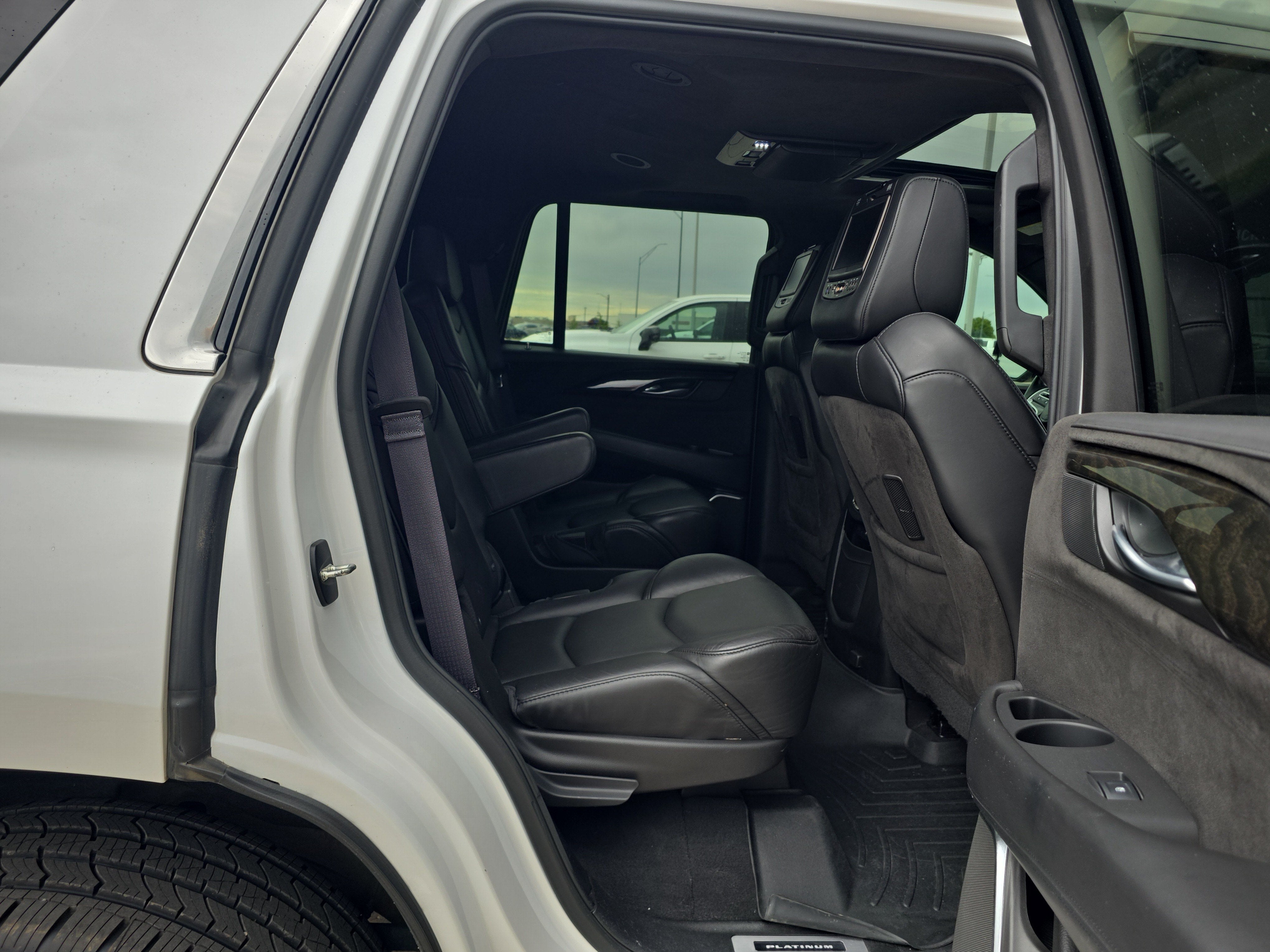 2017 Cadillac Escalade Platinum