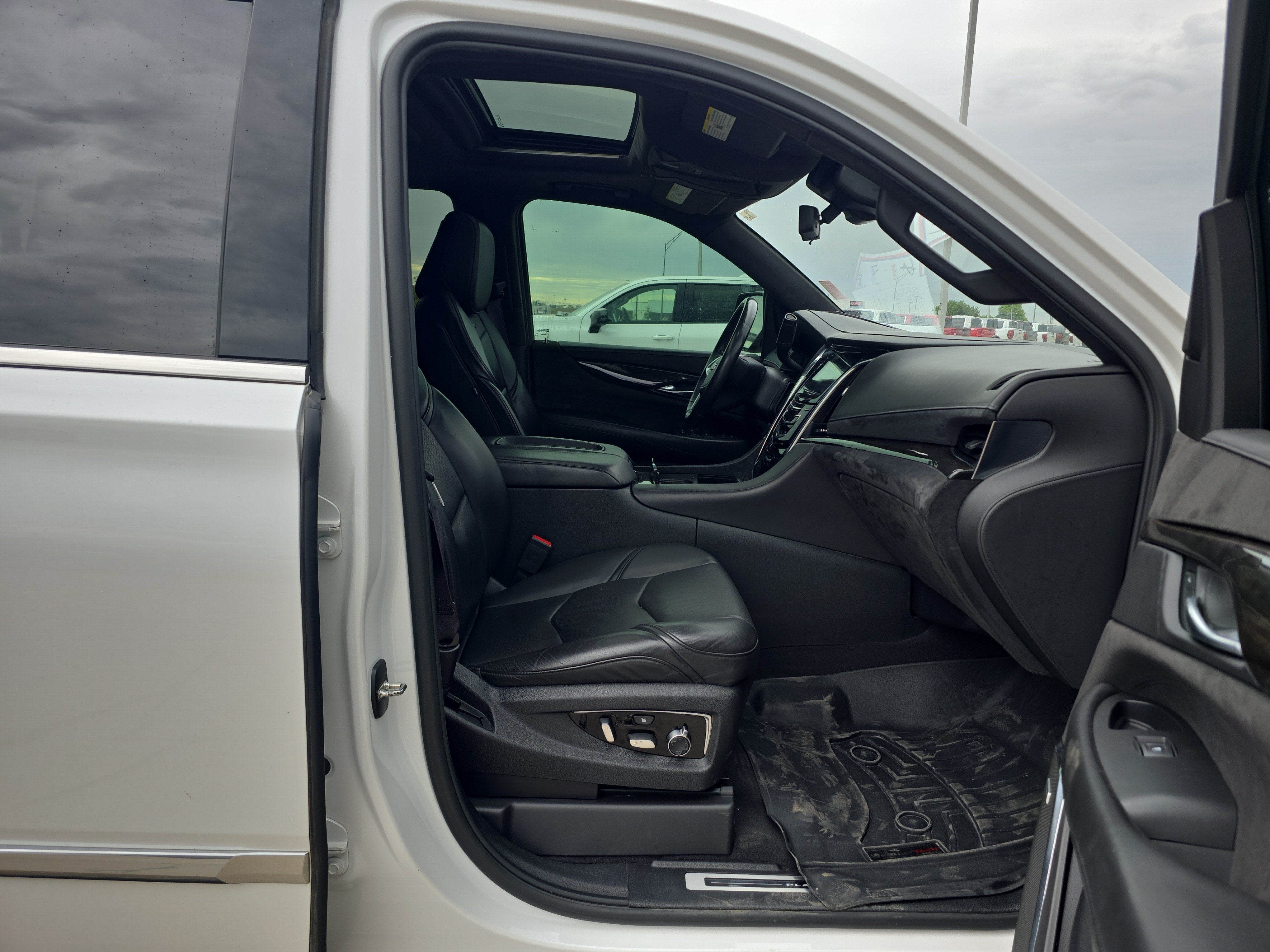 2017 Cadillac Escalade Platinum