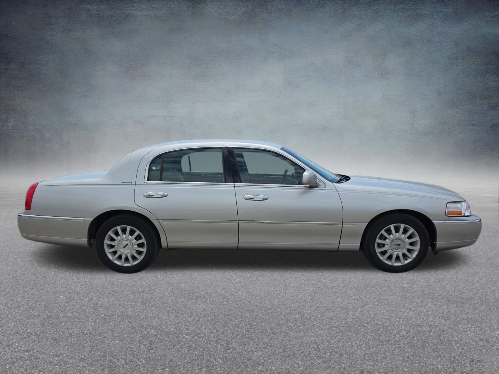 2007 Lincoln Town Car Signature