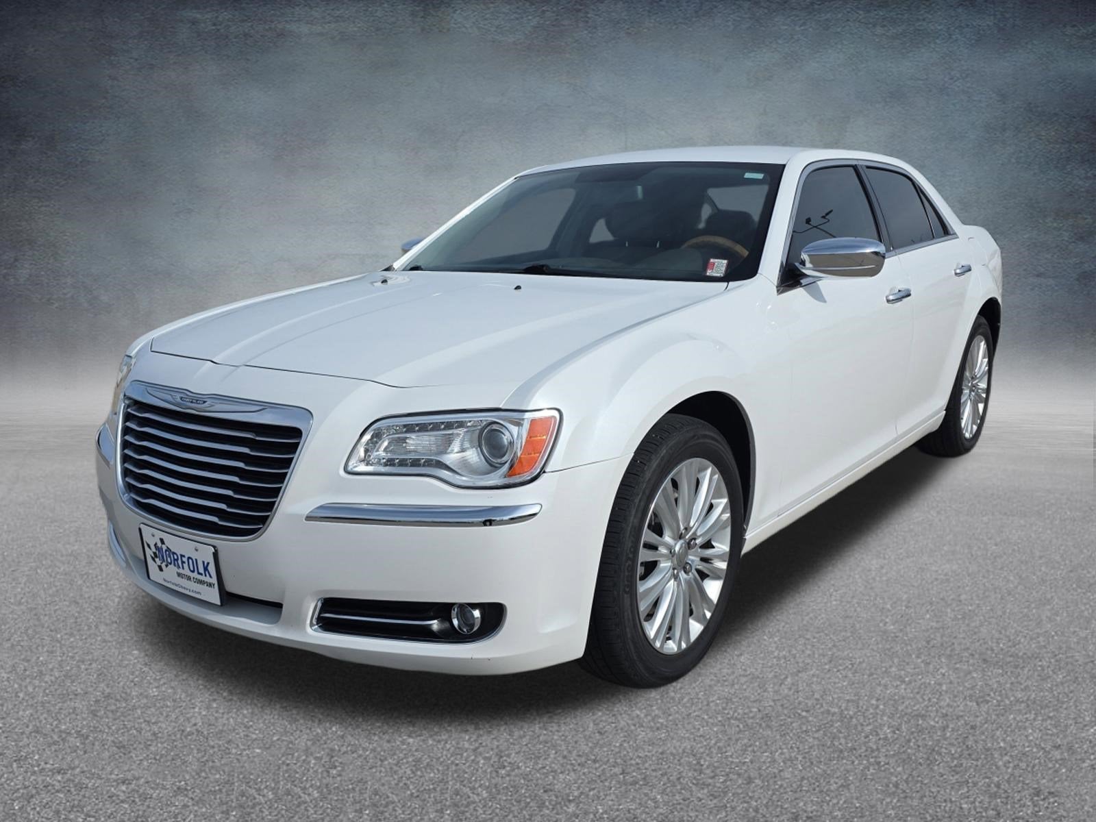 2013 Chrysler 300 C HEMI AWD's photo