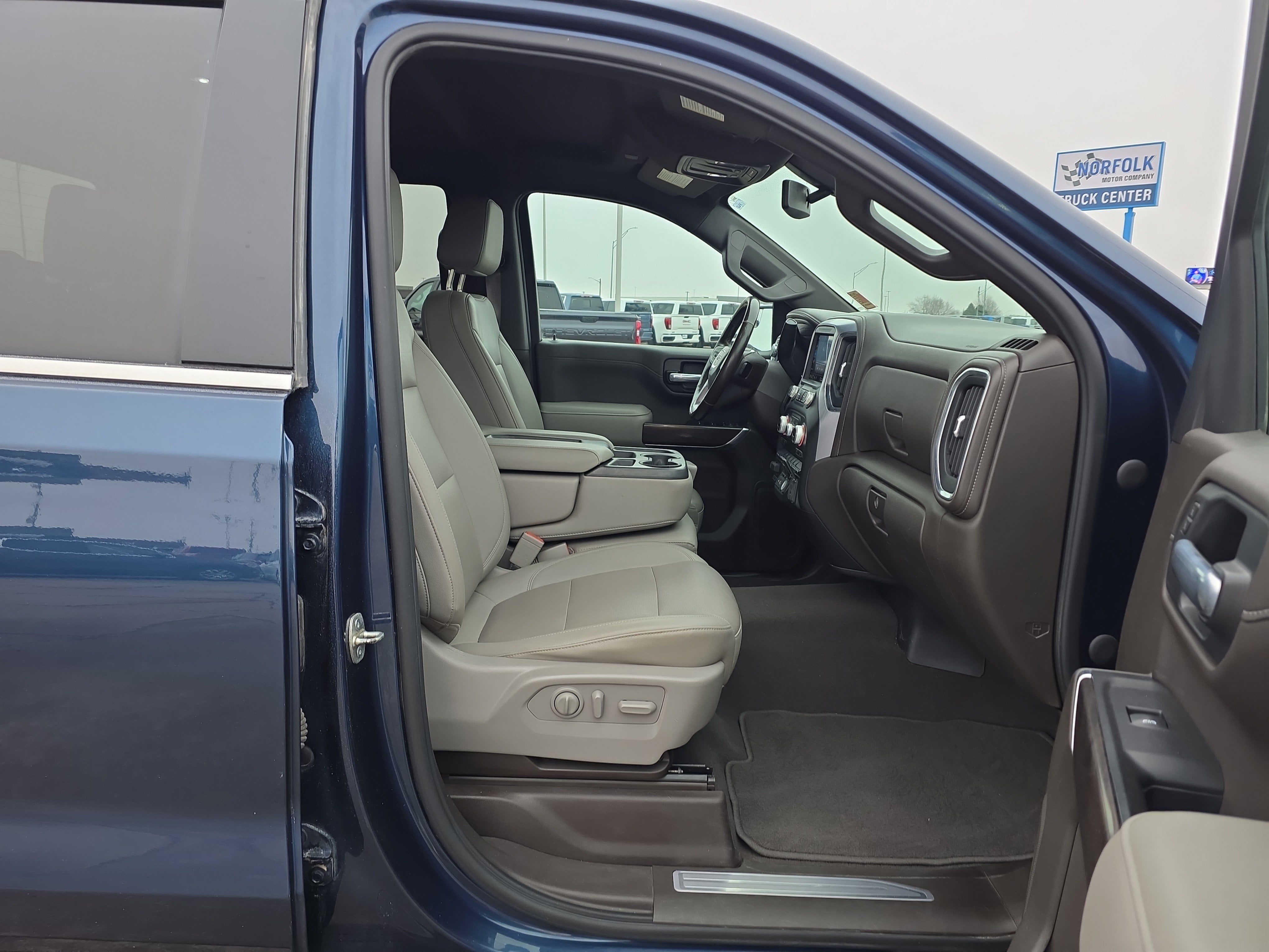 2021 GMC Sierra 1500 SLT