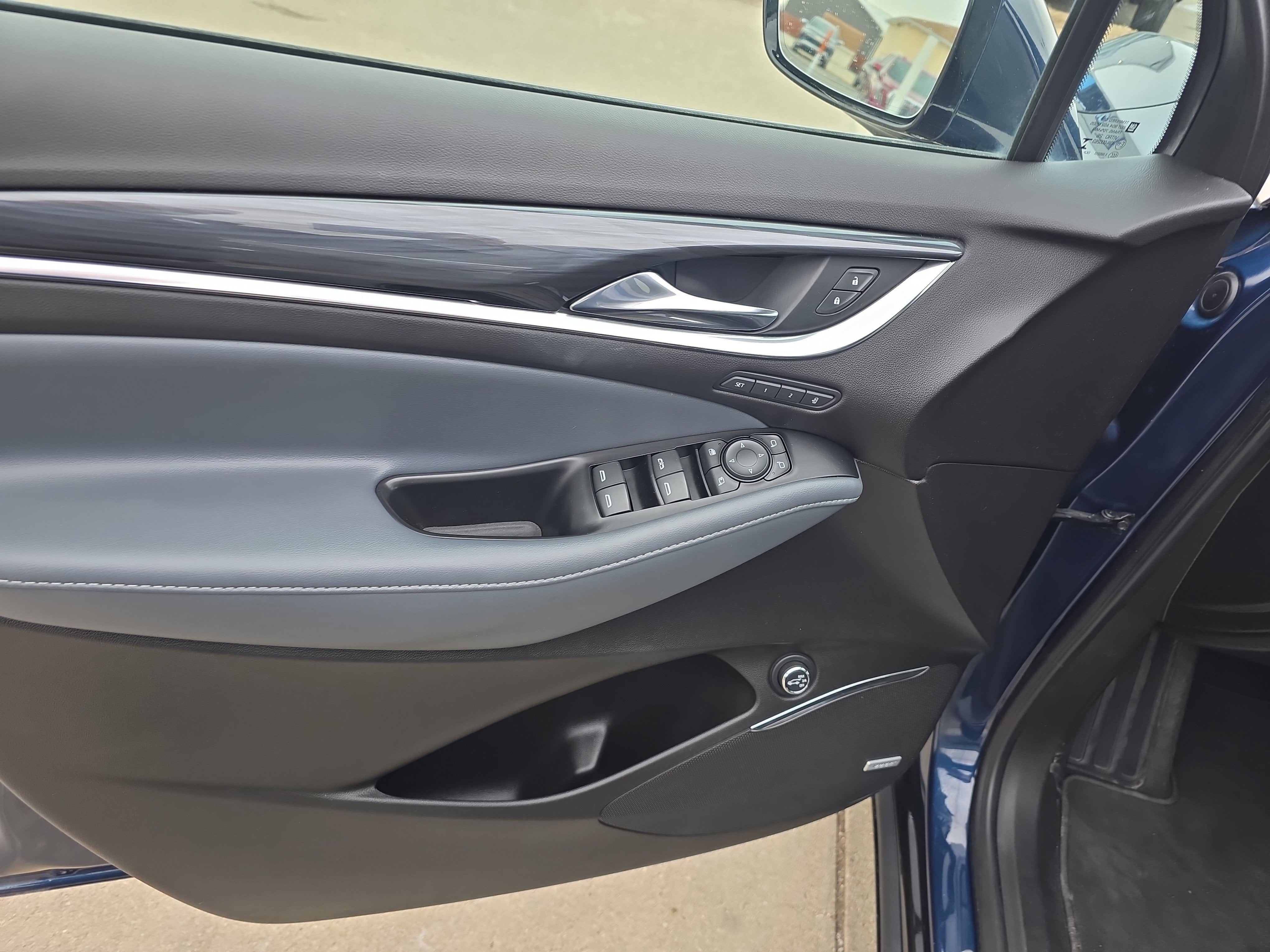 2023 Buick Enclave Premium