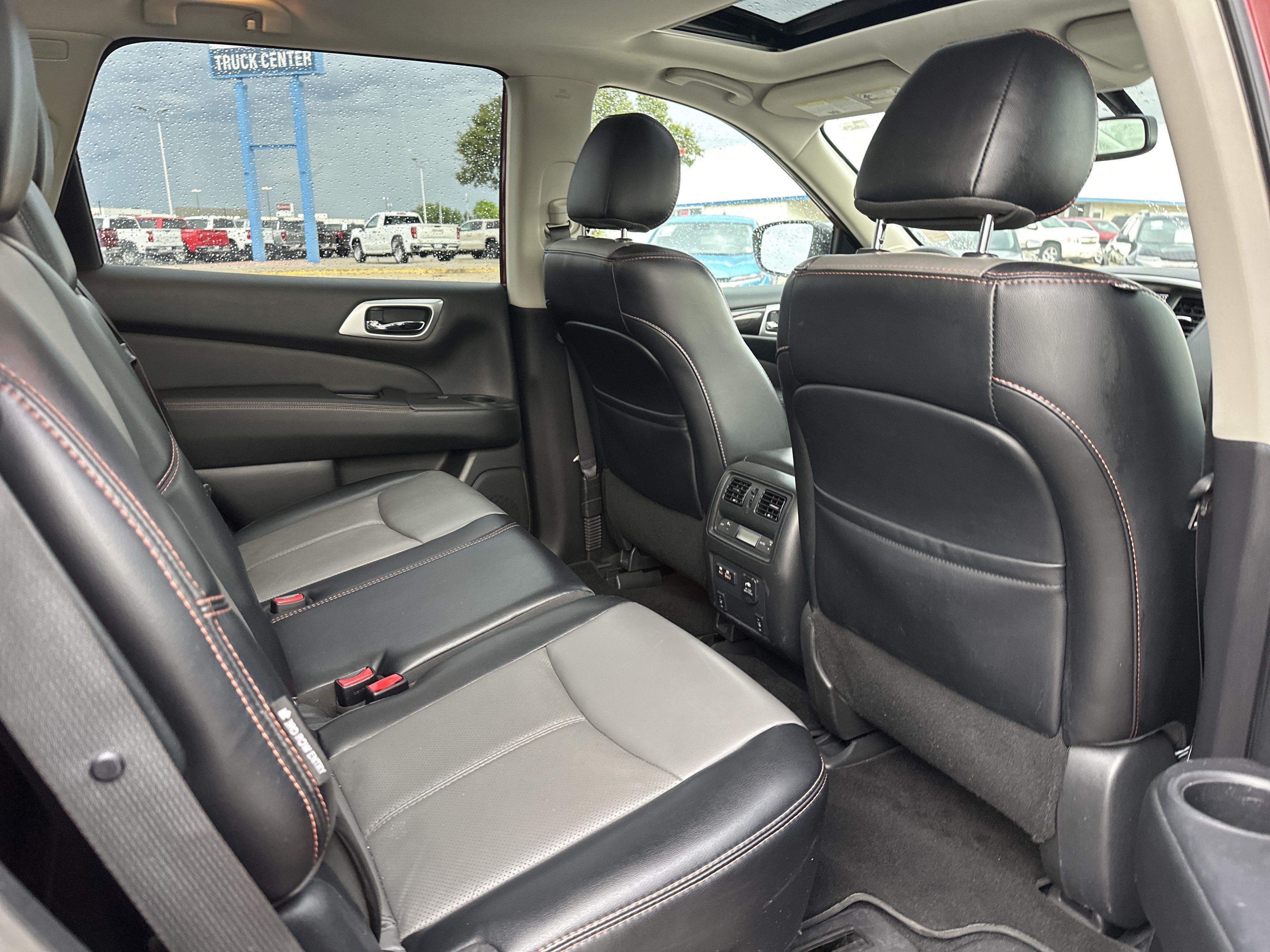 2020 Nissan Pathfinder SL 4WD