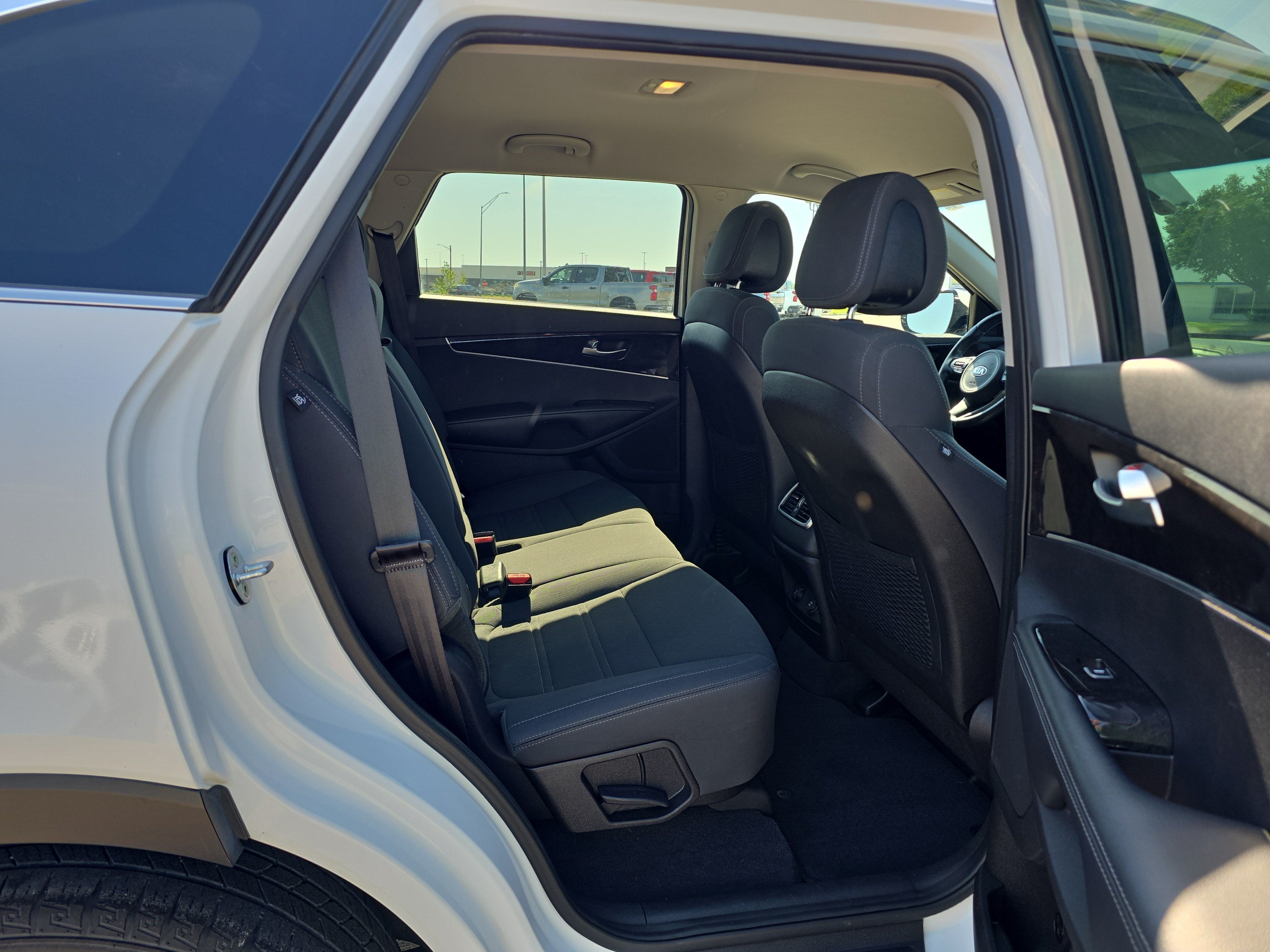 2016 Kia Sorento 2.4L LX